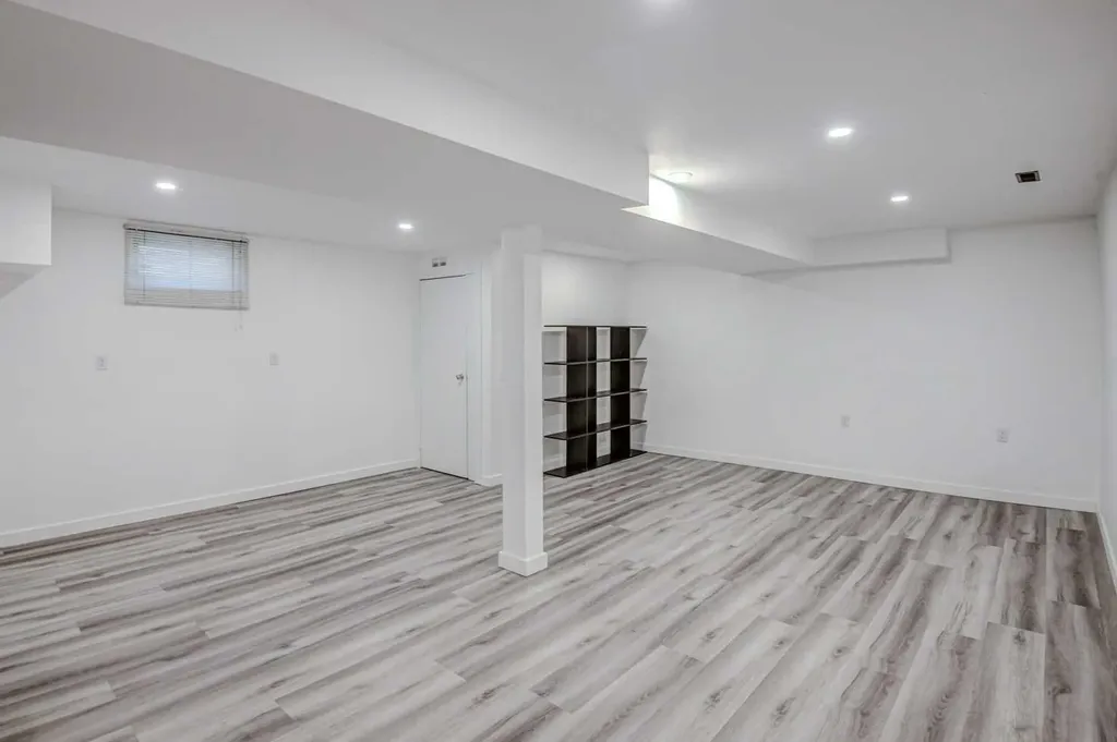 184 Erin Croft Crescent SE Calgary AB T2B 2V1
