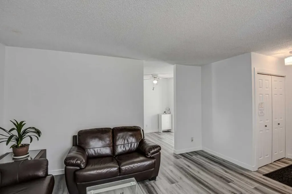 184 Erin Croft Crescent SE Calgary AB T2B 2V1