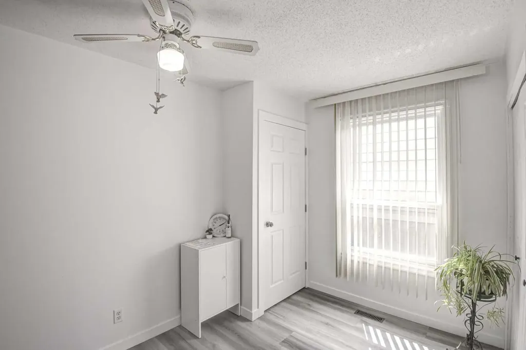 184 Erin Croft Crescent SE Calgary AB T2B 2V1