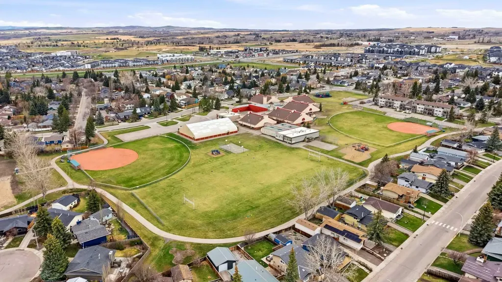 103 Thorson Crescent Okotoks AB T1S 1C8