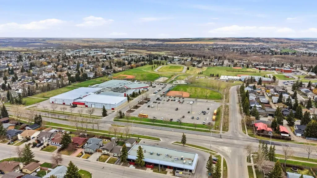 103 Thorson Crescent Okotoks AB T1S 1C8