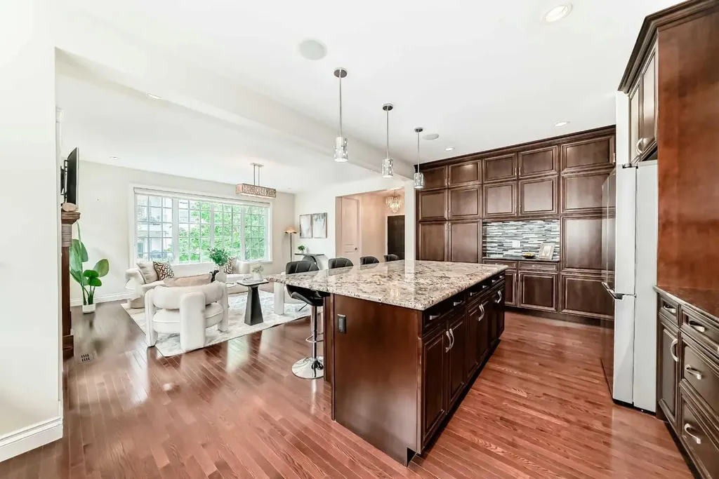 60 Hong Kong Road SW Calgary AB T3E7B6