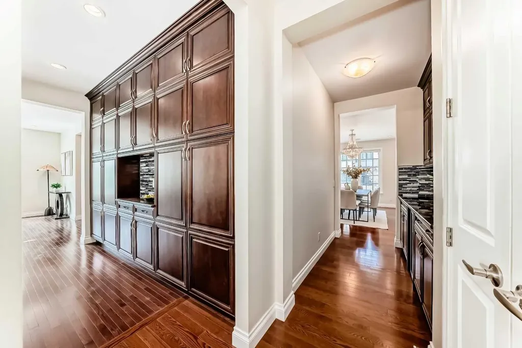 60 Hong Kong Road SW Calgary AB T3E7B6
