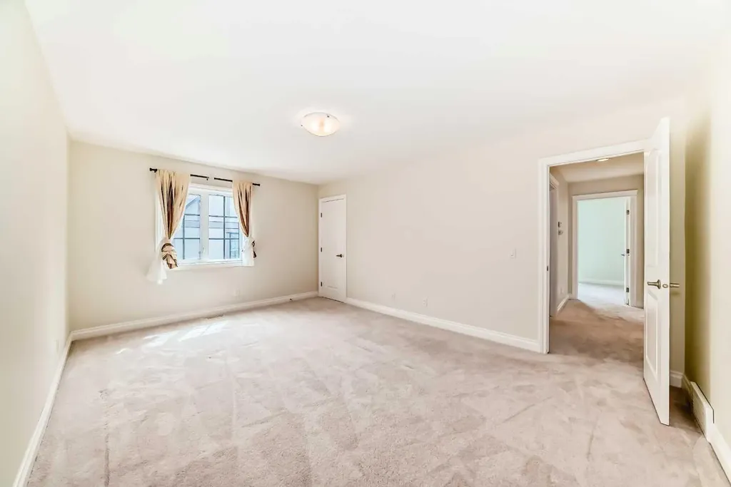 60 Hong Kong Road SW Calgary AB T3E7B6