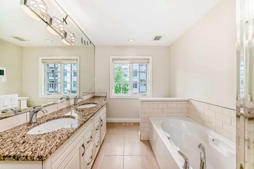 60 Hong Kong Road SW Calgary AB T3E7B6