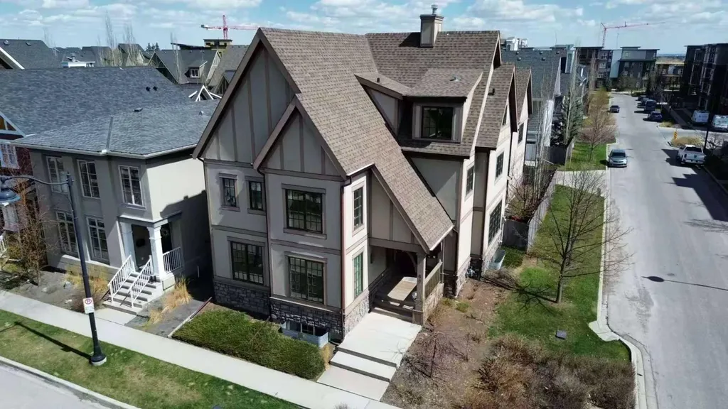 60 Hong Kong Road SW Calgary AB T3E7B6
