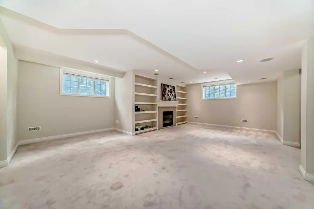 60 Hong Kong Road SW Calgary AB T3E7B6