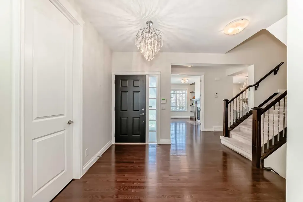 60 Hong Kong Road SW Calgary AB T3E7B6