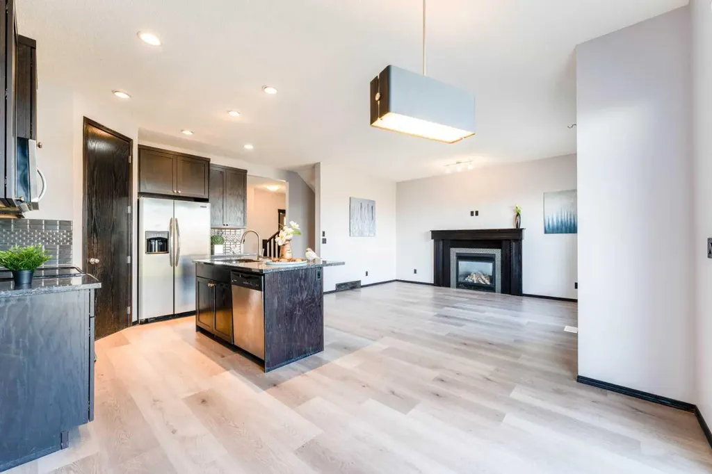 277 Panora Way NW Calgary AB T3K 0T9