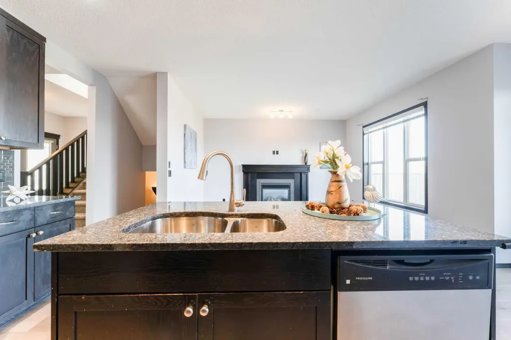 277 Panora Way NW Calgary AB T3K 0T9
