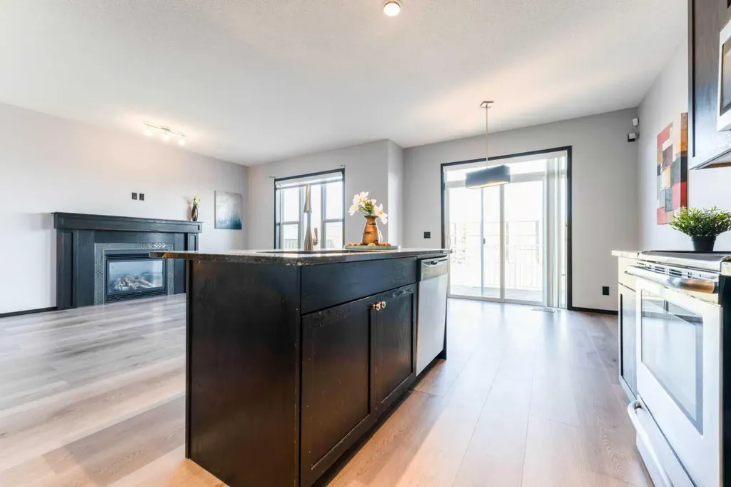 277 Panora Way NW Calgary AB T3K 0T9