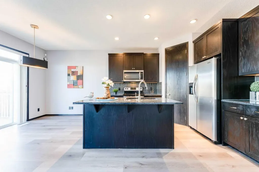 277 Panora Way NW Calgary AB T3K 0T9