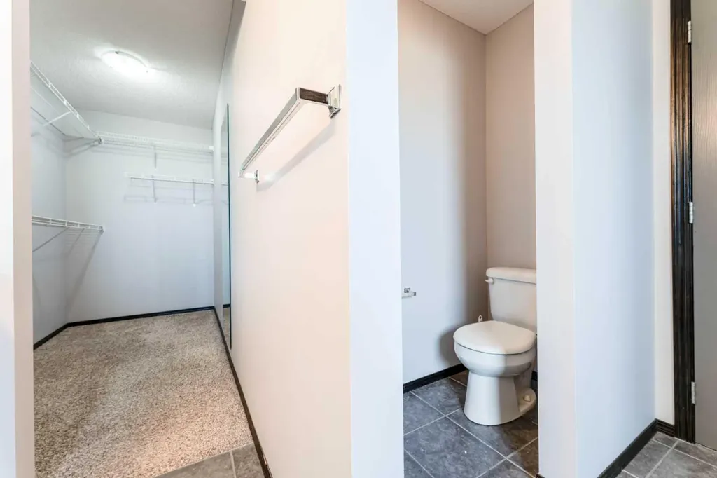 277 Panora Way NW Calgary AB T3K 0T9