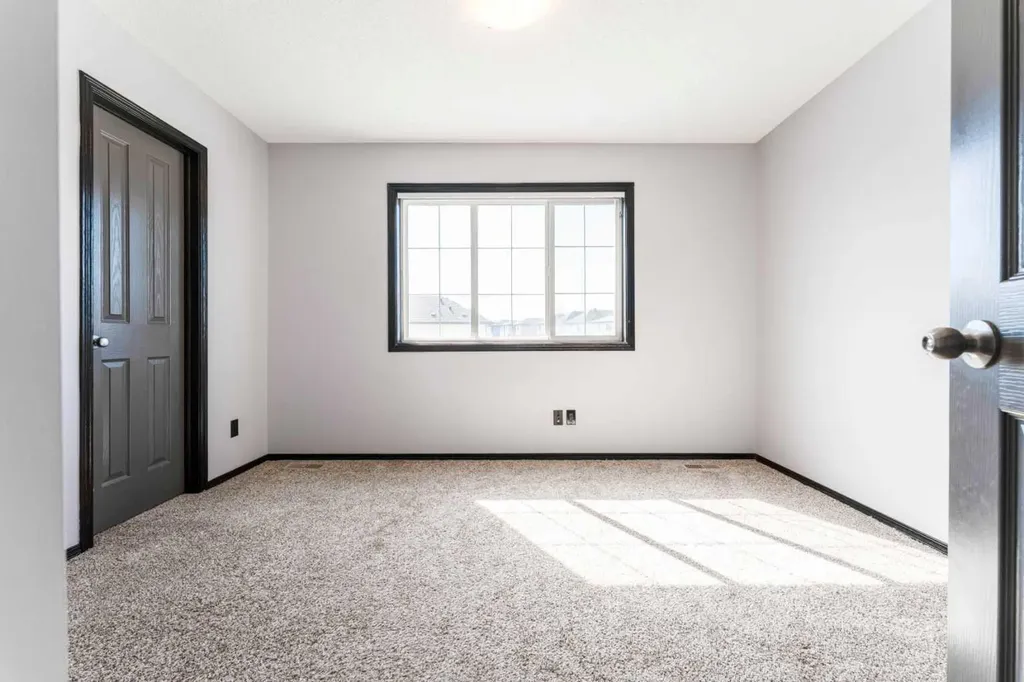 277 Panora Way NW Calgary AB T3K 0T9
