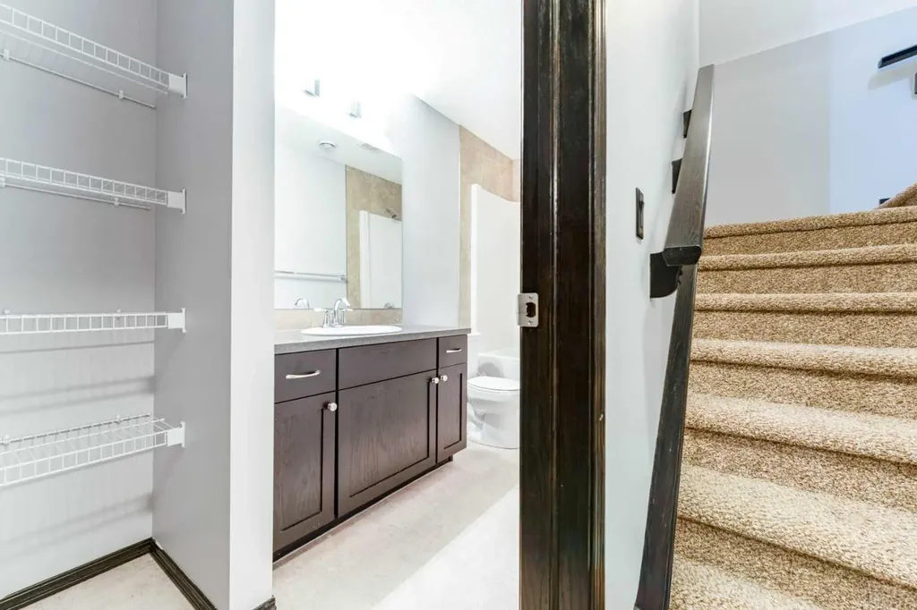 277 Panora Way NW Calgary AB T3K 0T9
