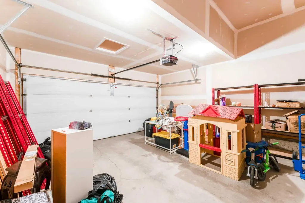 277 Panora Way NW Calgary AB T3K 0T9