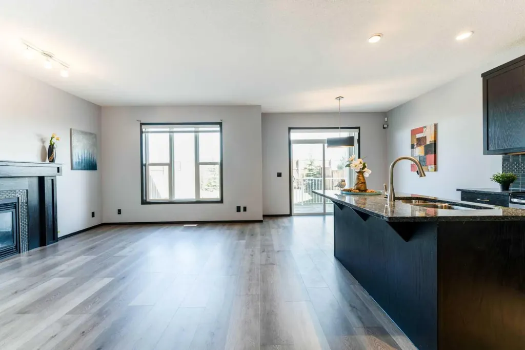 277 Panora Way NW Calgary AB T3K 0T9