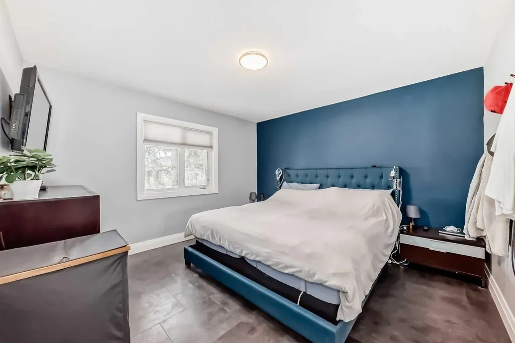 5224 19 Avenue NW Calgary AB T3B0T2