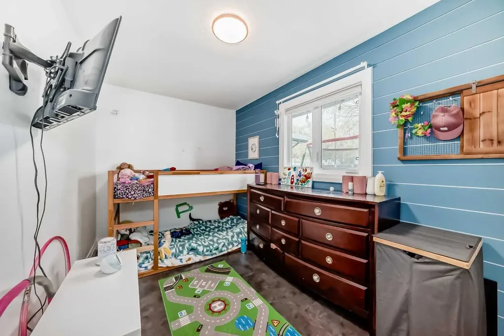 5224 19 Avenue NW Calgary AB T3B0T2
