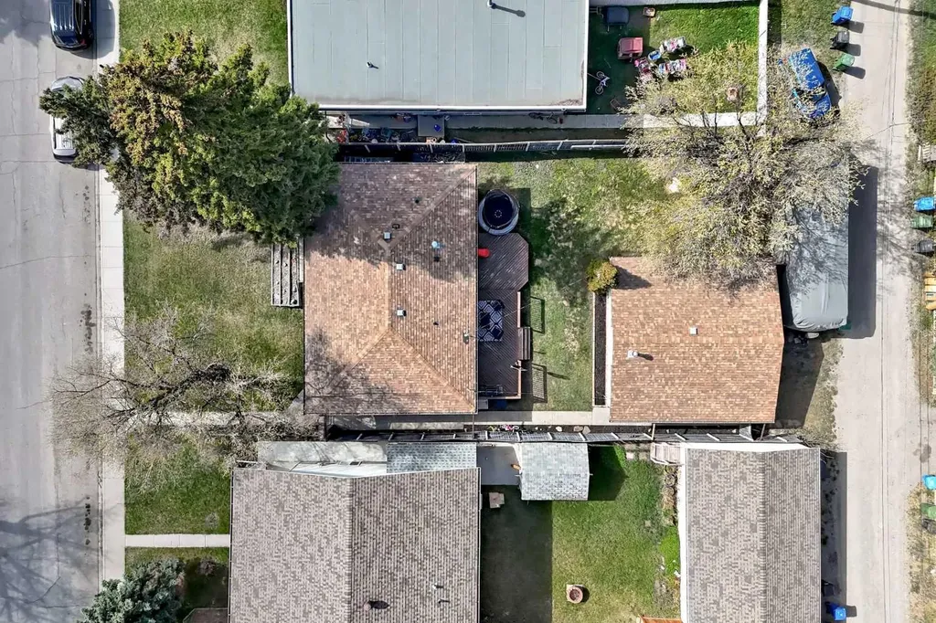 5224 19 Avenue NW Calgary AB T3B0T2