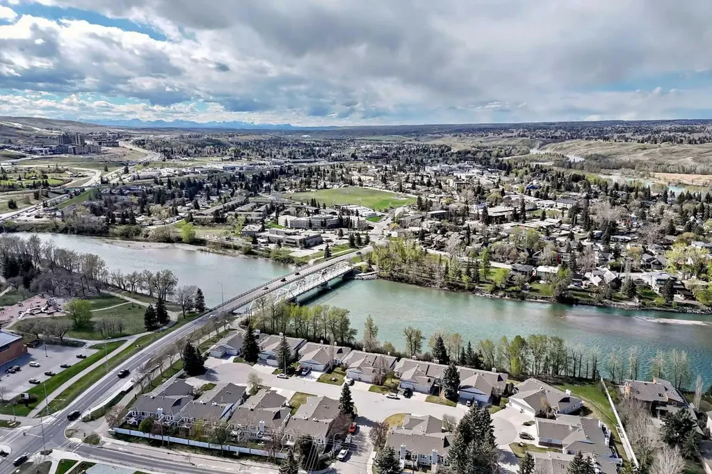 5224 19 Avenue NW Calgary AB T3B0T2