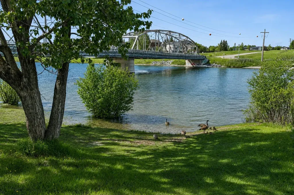 126 Riviera View Cochrane AB T4C 0Z1