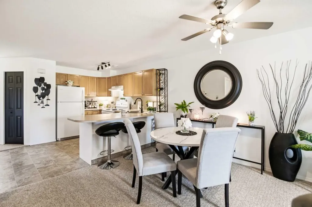 5220 50a Avenue Sylvan Lake AB T4S 1E5