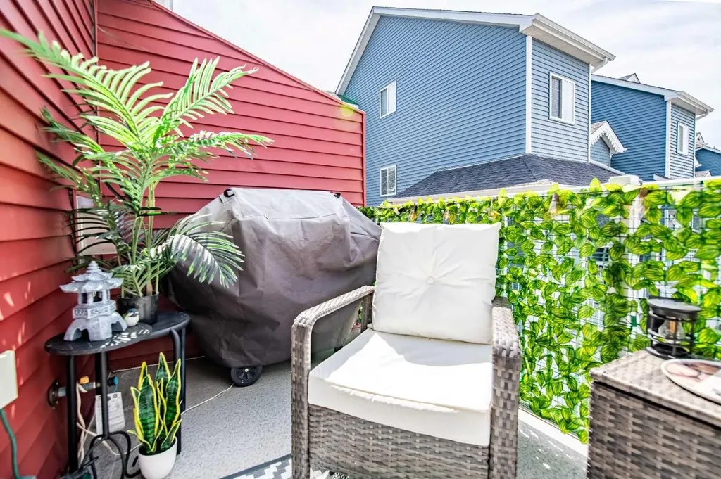5220 50a Avenue Sylvan Lake AB T4S 1E5