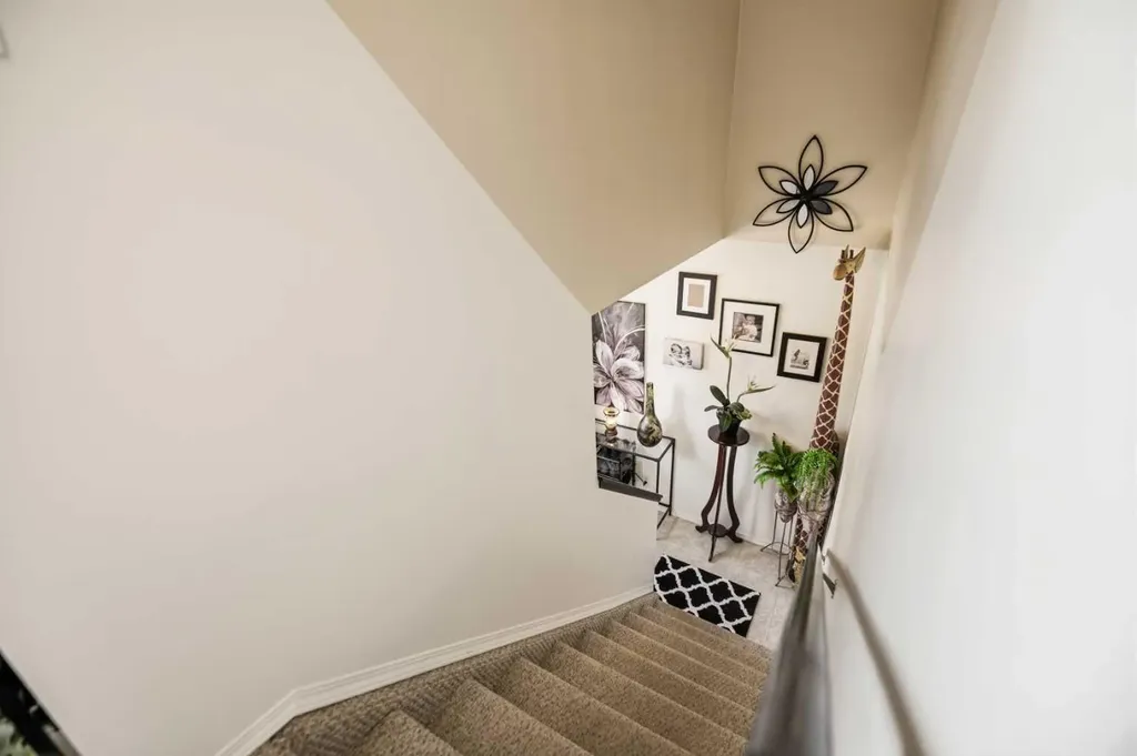 5220 50a Avenue Sylvan Lake AB T4S 1E5