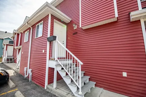 5220 50A Avenue Sylvan Lake AB T4S 1E5