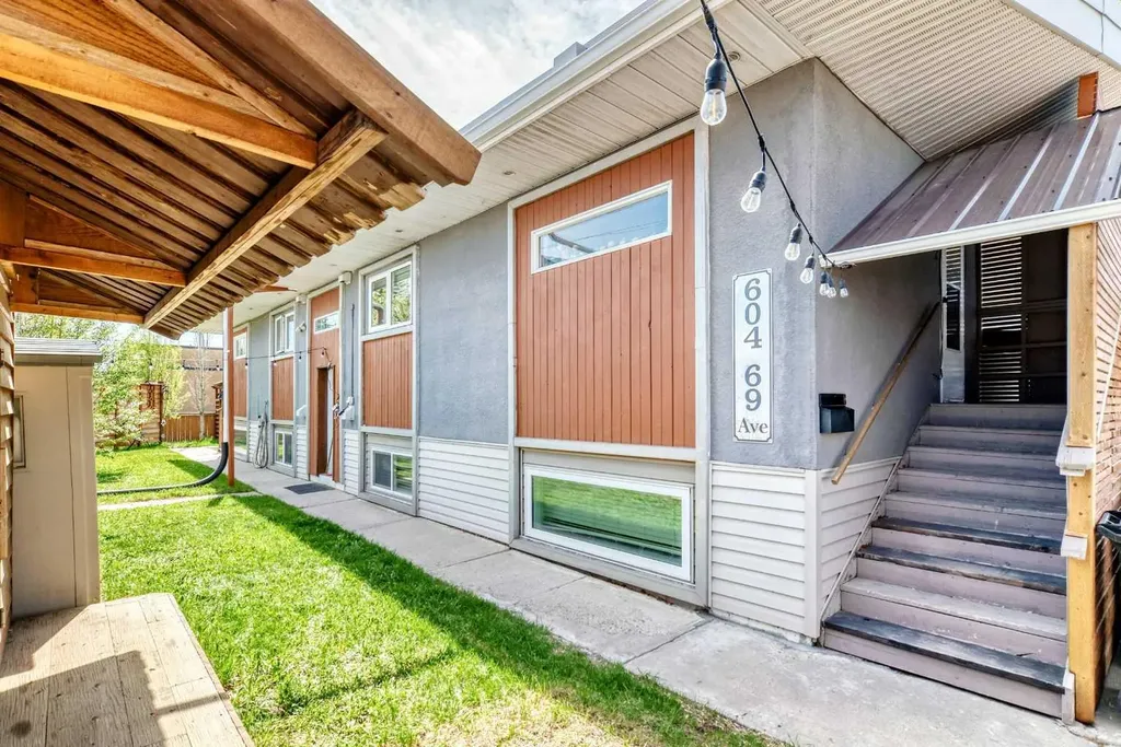 604 69 Avenue SW Calgary AB T2V 0N9