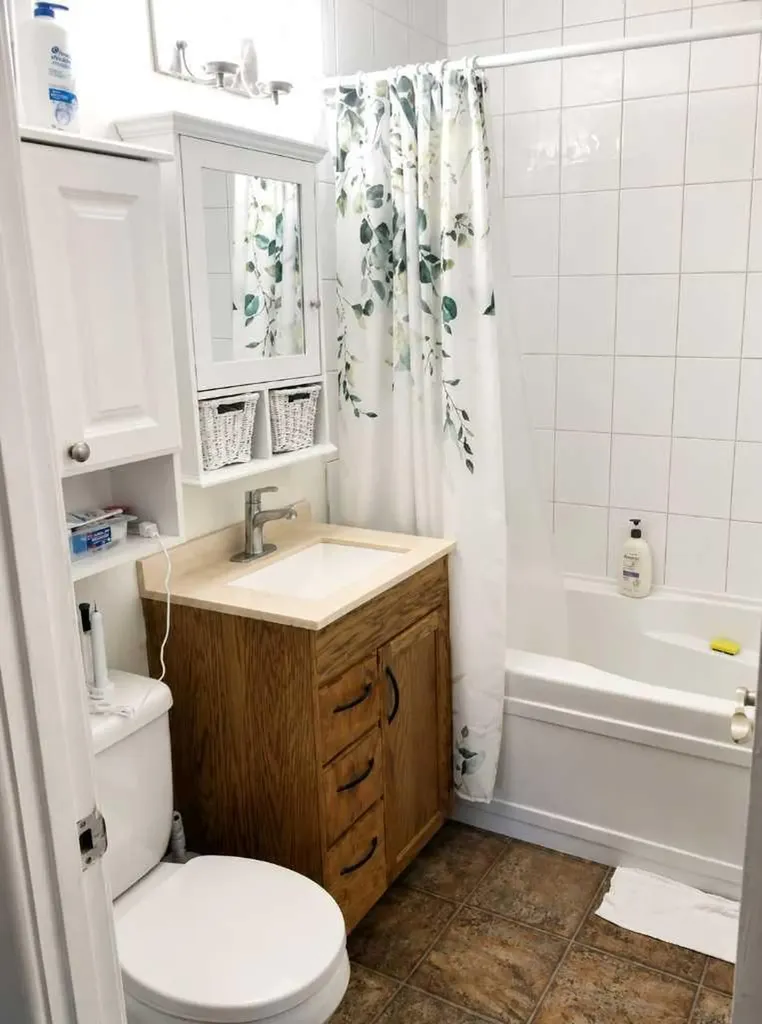 604 69 Avenue SW Calgary AB T2V 0N9