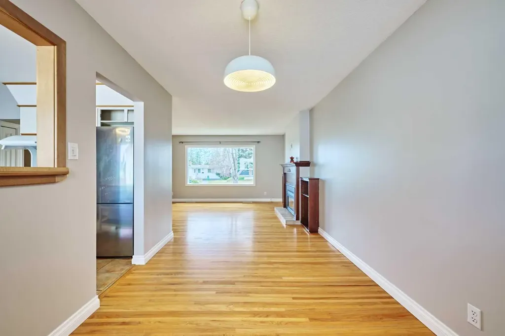 612 101 Avenue SW Calgary AB T2W0A1