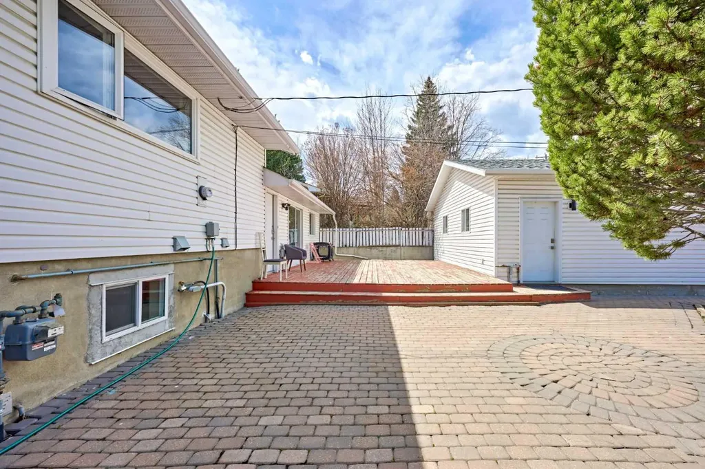612 101 Avenue SW Calgary AB T2W0A1