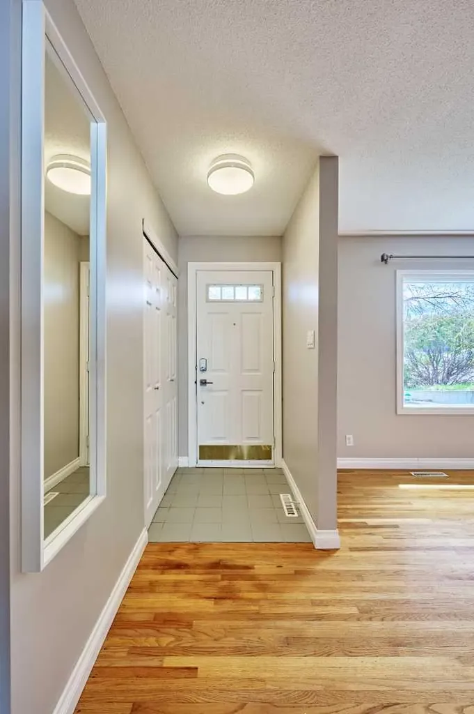 612 101 Avenue SW Calgary AB T2W0A1