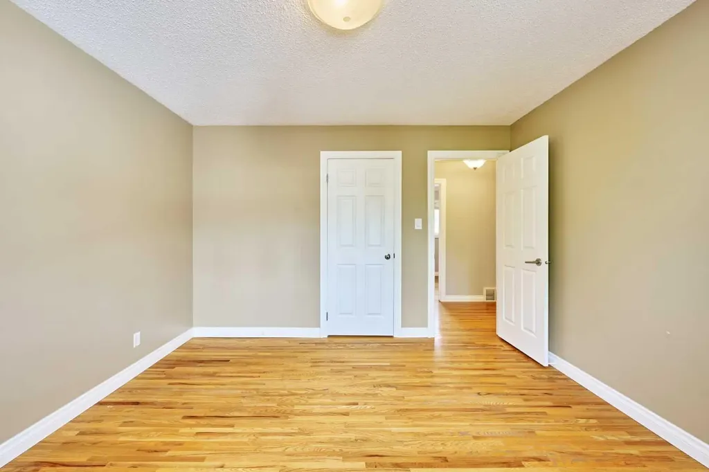 612 101 Avenue SW Calgary AB T2W0A1