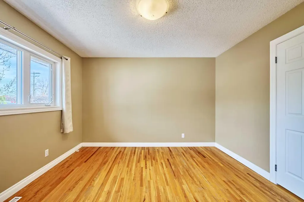612 101 Avenue SW Calgary AB T2W0A1