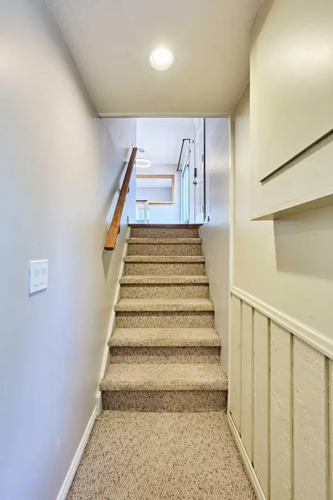 612 101 Avenue SW Calgary AB T2W0A1