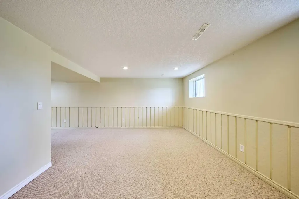 612 101 Avenue SW Calgary AB T2W0A1