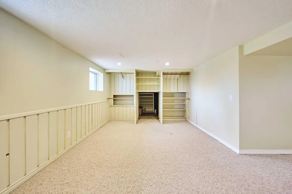 612 101 Avenue SW Calgary AB T2W0A1