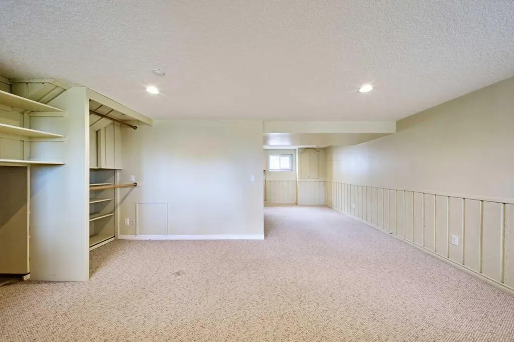 612 101 Avenue SW Calgary AB T2W0A1