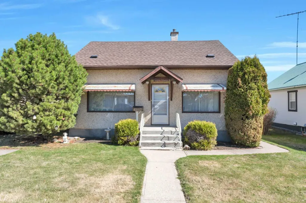 5004 55 Avenue Ponoka AB T4J 1H3