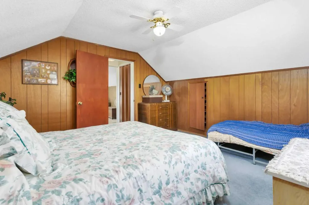 5004 55 Avenue Ponoka AB T4J 1H3