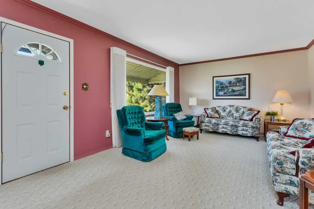5004 55 Avenue Ponoka AB T4J 1H3