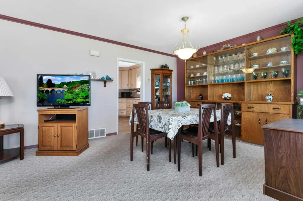5004 55 Avenue Ponoka AB T4J 1H3