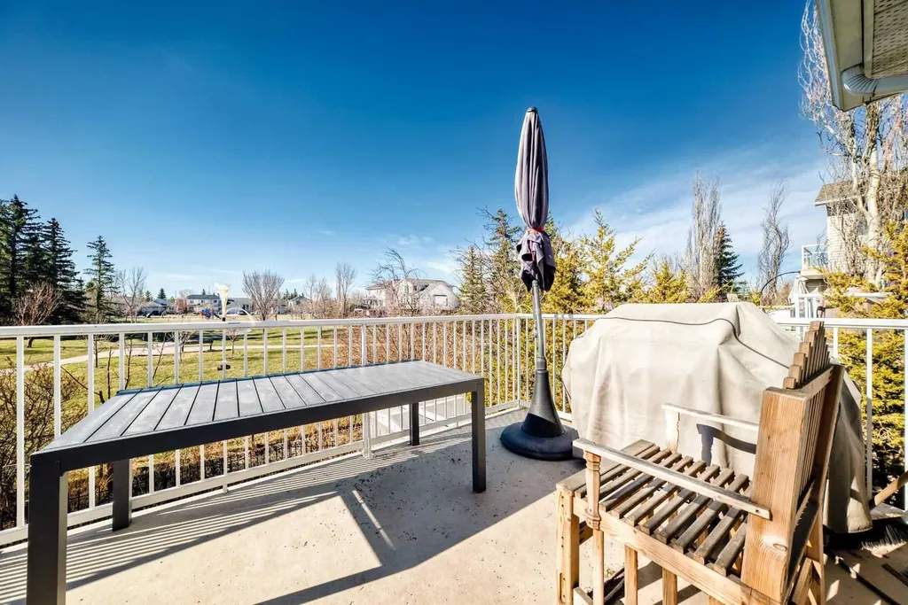 402 Citadel Hills Circle NW Calgary AB T3G 3V7