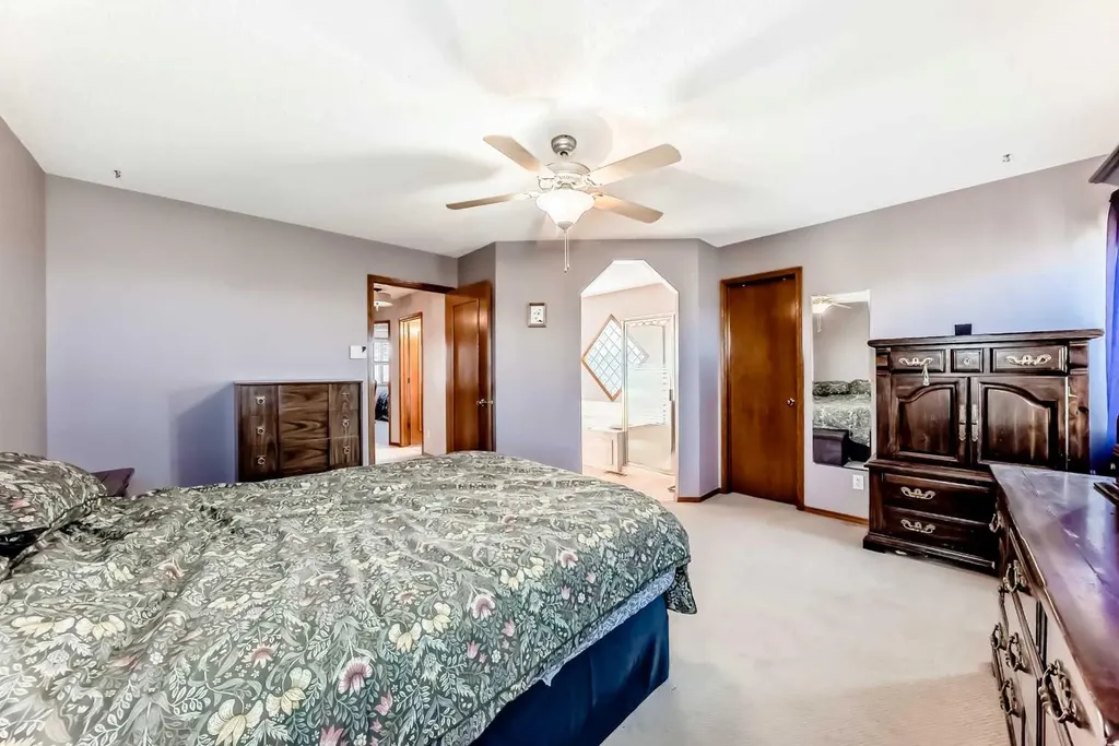 402 Citadel Hills Circle NW Calgary AB T3G 3V7