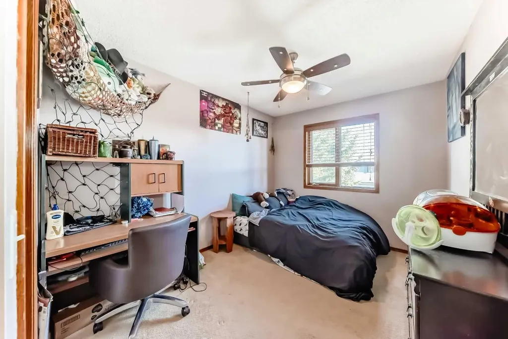 402 Citadel Hills Circle NW Calgary AB T3G 3V7