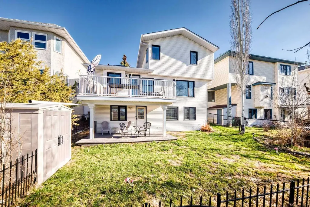 402 Citadel Hills Circle NW Calgary AB T3G 3V7