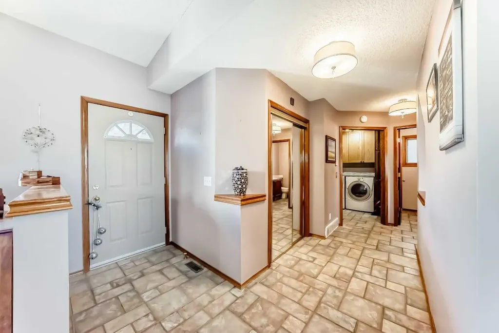 402 Citadel Hills Circle NW Calgary AB T3G 3V7